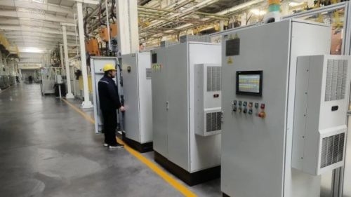 专业之选 倾听汽车行业领军者为何青睐德国威图Rittal操作台